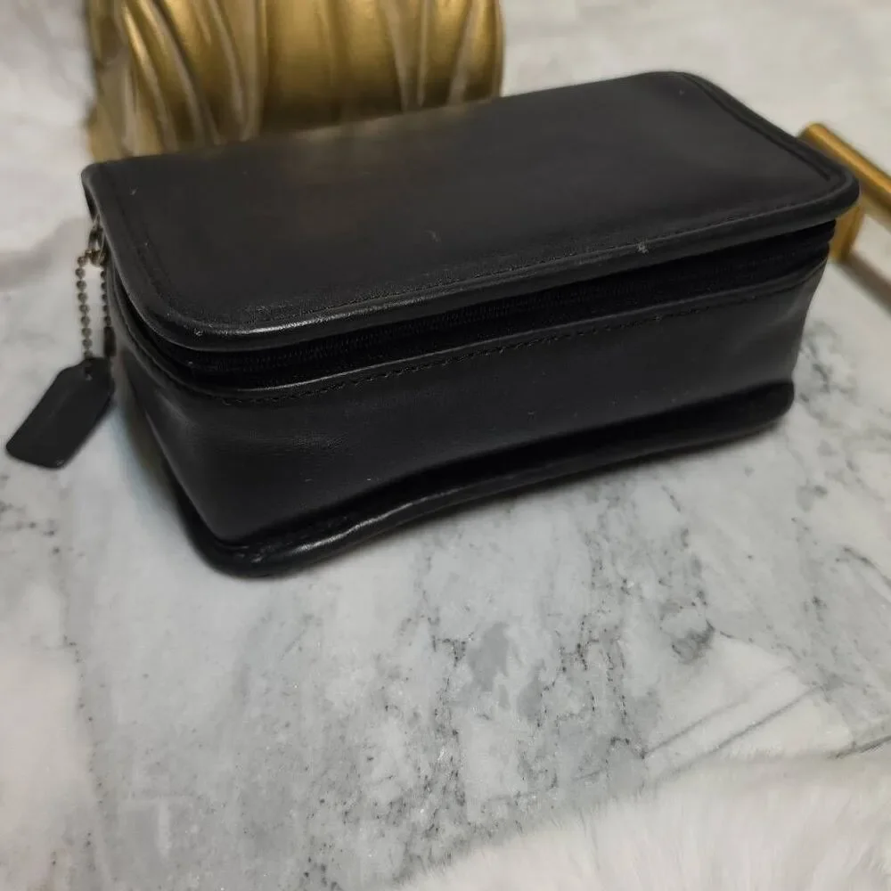 Vintage Coach Chubby Case Black leather cosmetic case